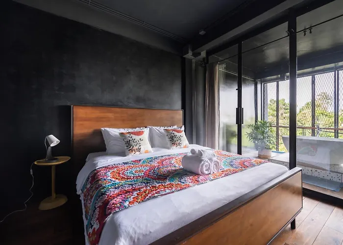 Miq Ekkamai2 3br Designer Oval Bathtub 15pax Villa Bangkok