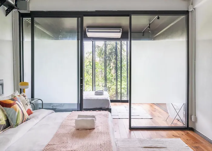 Villa Miq Ekkamai2 3br Designer Oval Bathtub 15pax Bangkok