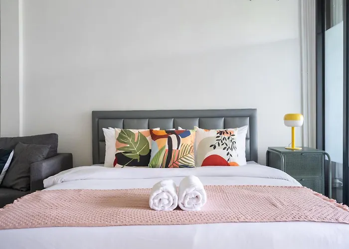 Villa Miq Ekkamai2 3br Designer Oval Bathtub 15pax